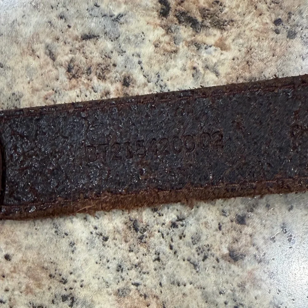 Vintage Fossil 1998 Brown and Silver Tone Leather Belt with Silver Buckle Size M